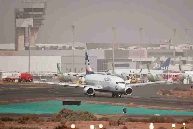 Una década después, las tasas aéreas vuelven a subir: Abróchense los cinturones